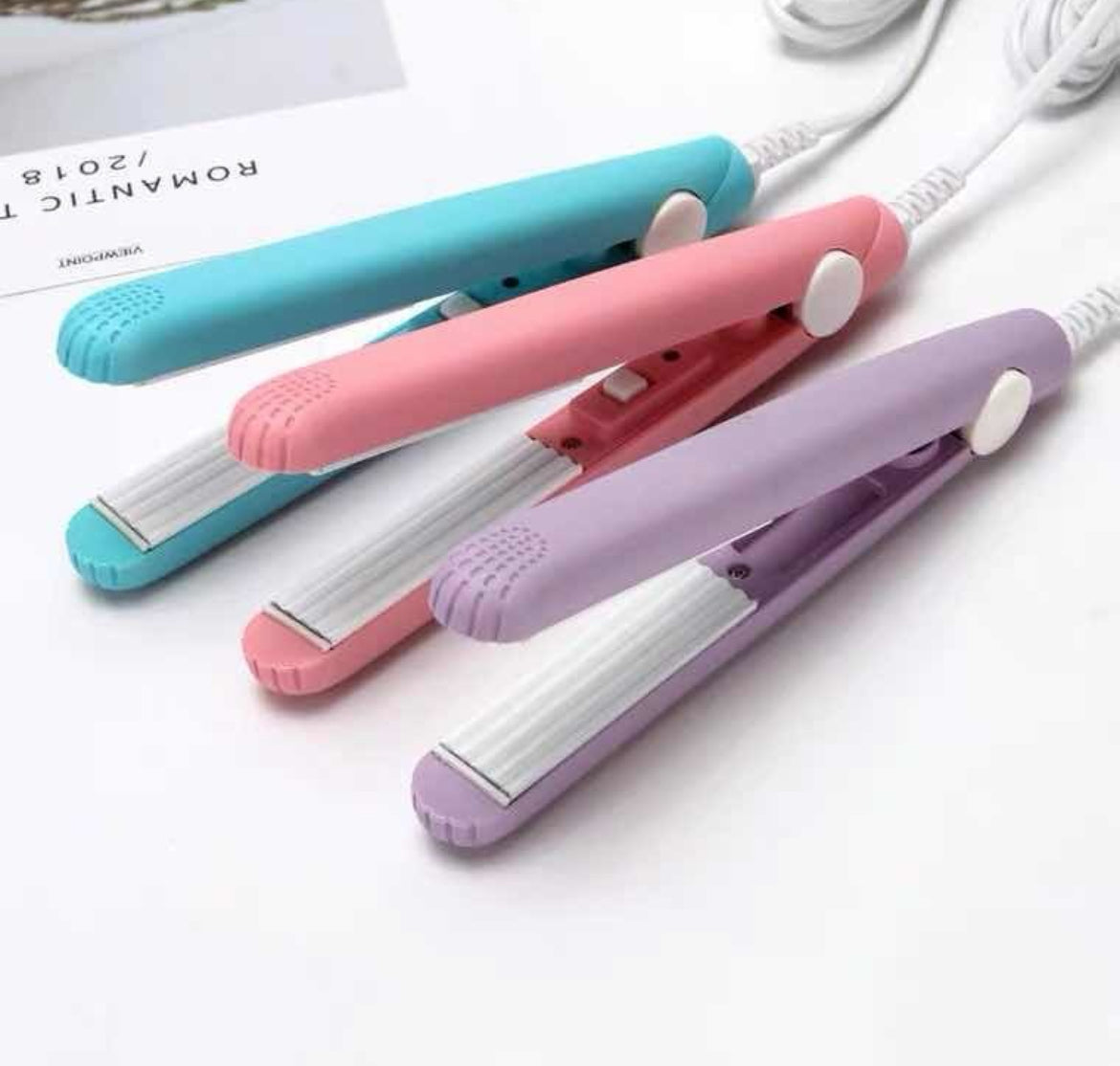 Mini plancha de cabello con placas onduladas